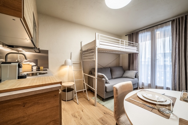 Chamonix centre - Studio Iris Aiguille du Midi view