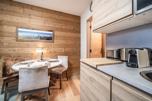 Chamonix centre - Studio Iris Aiguille du Midi view